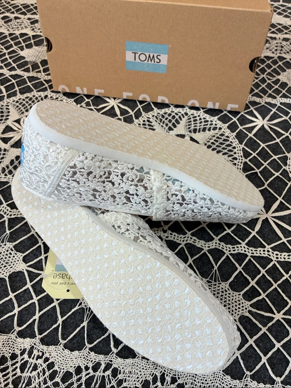TOMS Women's White Mini Floral Lace Slip-On Flats, 9.5 B